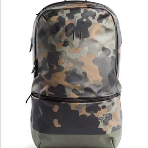 TNF SPECIAL EDITION MENS CAMO BACKPACK